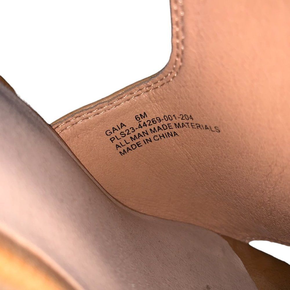 Fry & Co. Heels - Picture 4 of 4